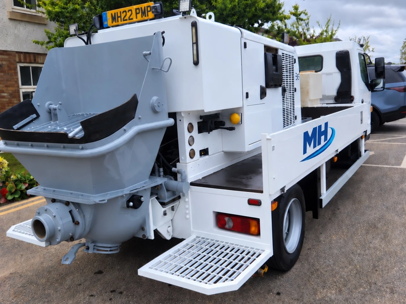 MH concrete pump available for hire